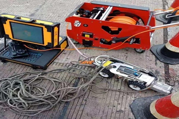 伊通CCTV管道检测机器人