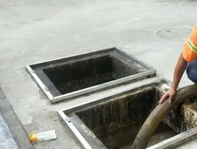 伊通化粪池清理